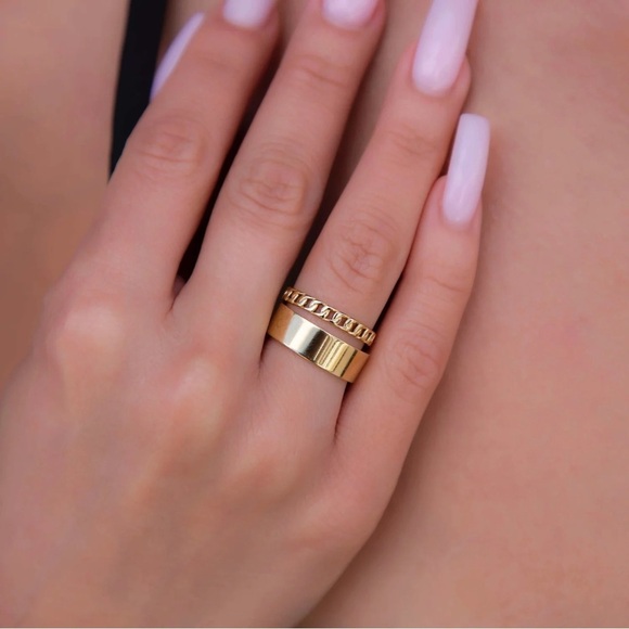 NEW🌟👑GLD Micro Cuban Band Ring - size 8 - Picture 3 of 4